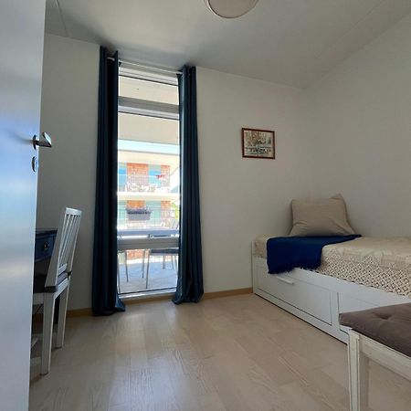 Ahusbrygga Apartment Hotel Екстер'єр фото