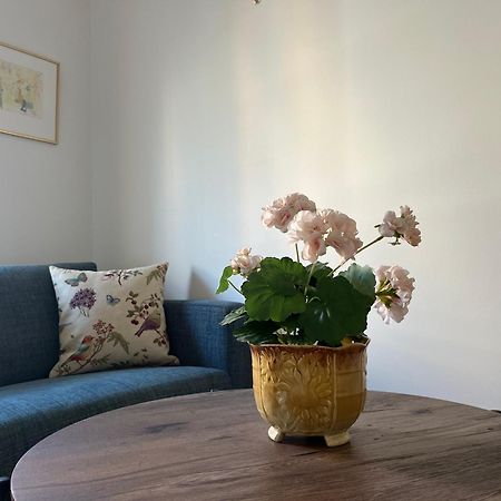Ahusbrygga Apartment Hotel Екстер'єр фото