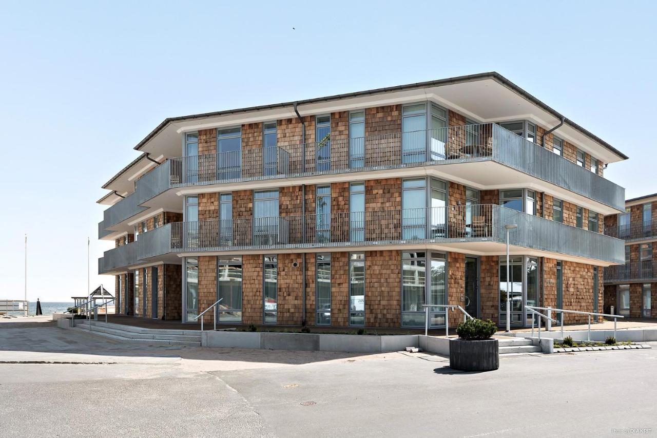 Ahusbrygga Apartment Hotel Екстер'єр фото