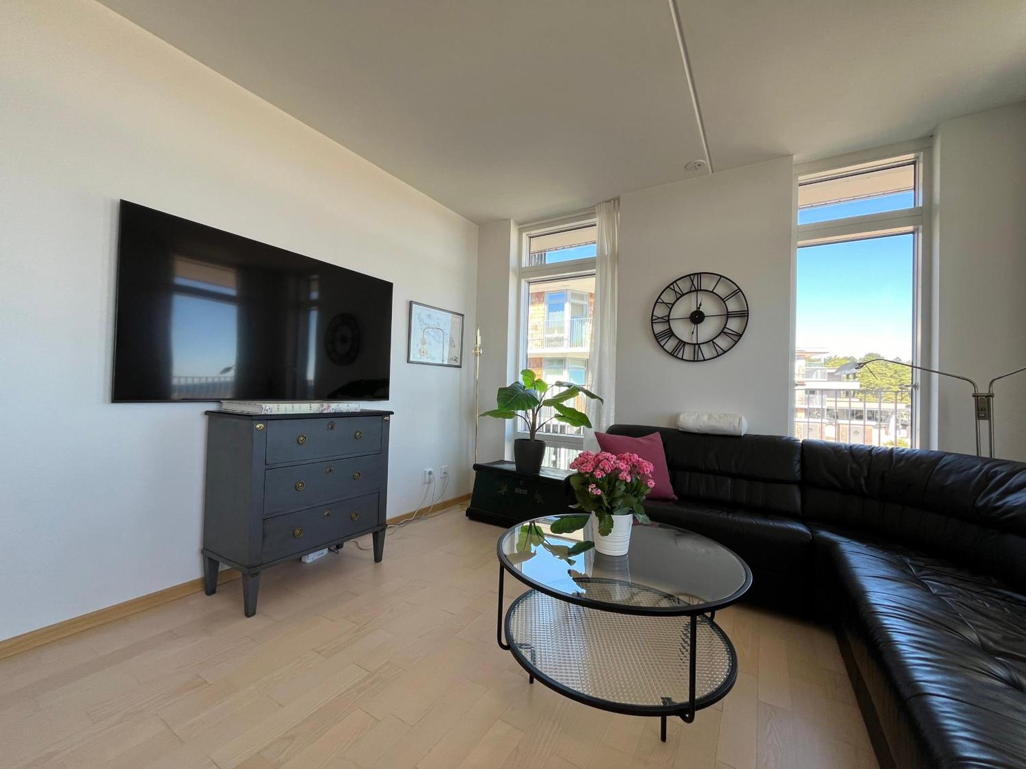 Ahusbrygga Apartment Hotel Екстер'єр фото